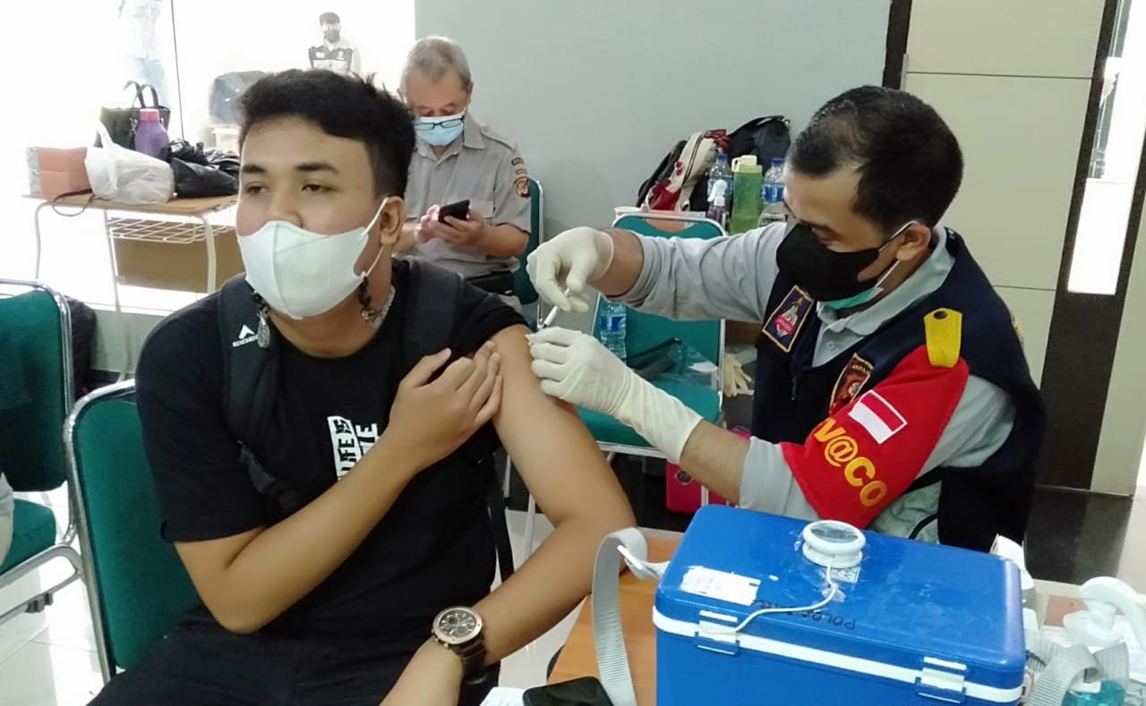 2.300 Mahasiswa Tel-U Divaksin Covid-19, Rektor: Program Terus Bergulir
