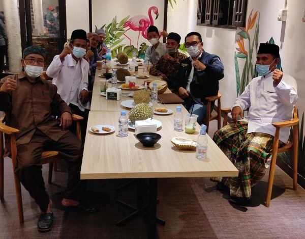 Ridwan Kamil Bersilaturahim dengan Hamida Sumsel