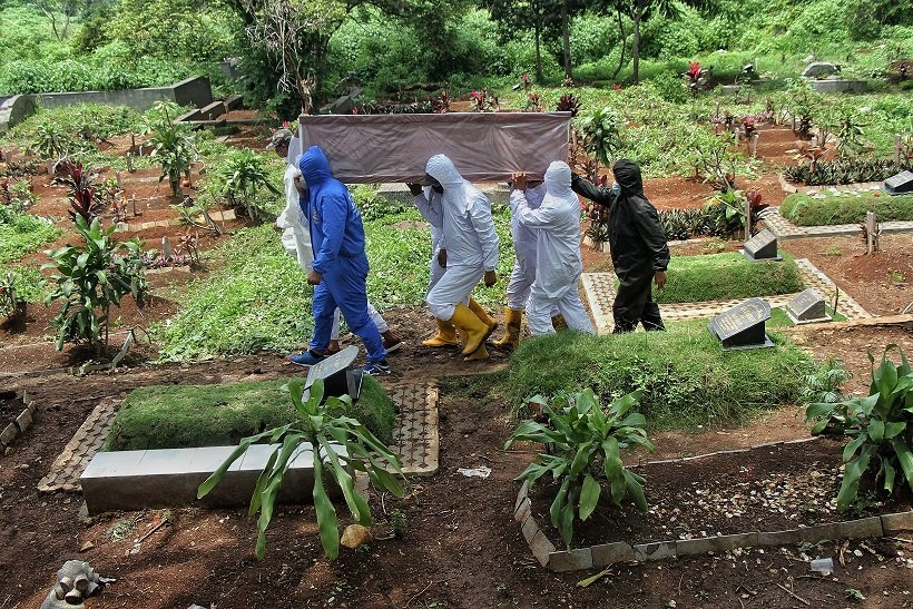 Ahli Waris Covid-19 Dipungli di TPU Cikadut, DPR: Pengawasannya Gagal