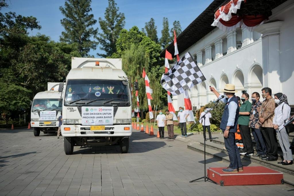 Jabar Terima 85,8 Ton Oksigen Cair dari Sumsel