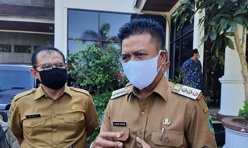 Bupati Bandung Akan Pecat RT-RW hingga Kades dan Camat yang Lamban Tindaklanjuti Laporan Covid-19