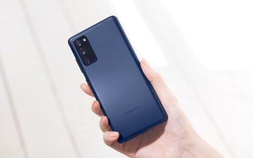 Latihan untuk Tanding Esports Lebih Aman dengan Kapasitas Baterai 4.500mAh