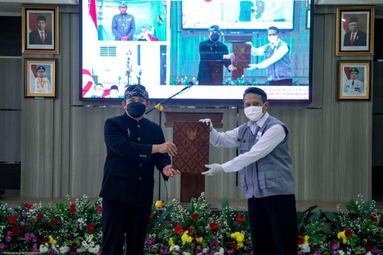 Ratusan Tenaga Pendidikan Non ASN Dapat Tunjangan Rp 1,5 Juta