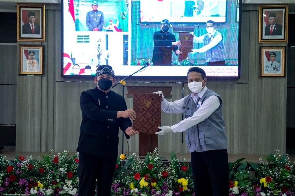 Ratusan Tenaga Pendidikan Non ASN Dapat Tunjangan Rp 1,5 Juta