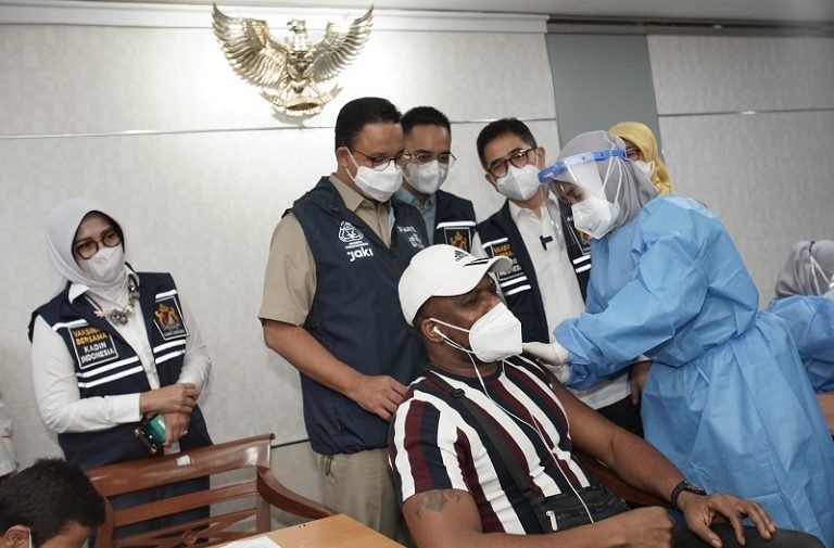 Kejar 100 persen Vaksinasi, Warga Ekspatriat Masuk Sasaran