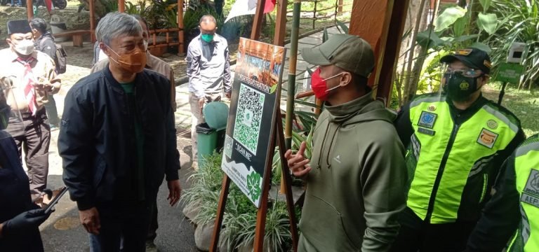 Prokes Kampung Daun Diapresiasi Plt Bupati KBB Hengki Kurniawan