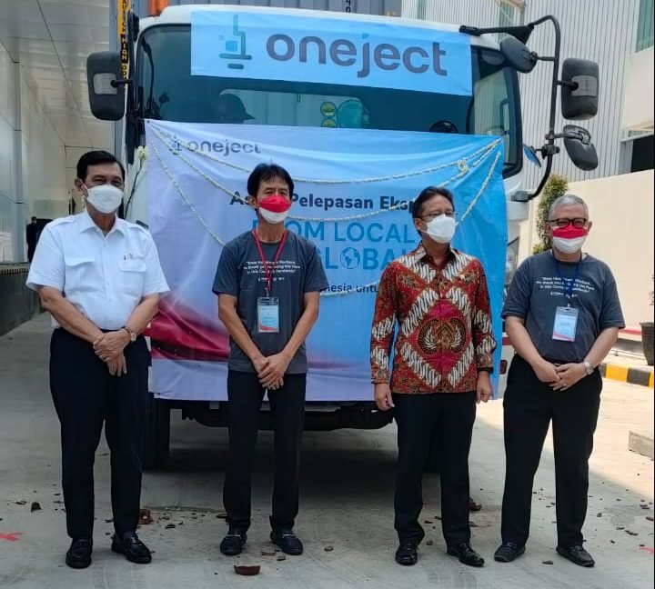 Ratusan Kontainer Alat Suntik ADS Diekspor untuk Kebutuhan UNICEF dan Ukraina