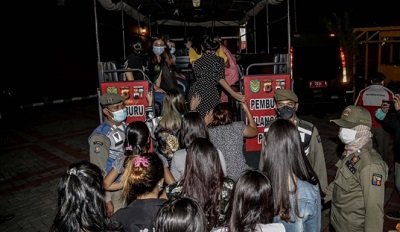 Razia PPKM, Petugas Amankan 24 Pasangan Mesum di Bogor