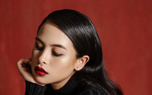 Maudy Ayunda Ajak Perempuan Kuat Hadapi Patah Hati Lewat Lagu Not For Us