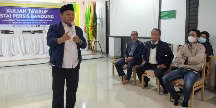 Ketua IKA STAI Persis Bandung Hoerudin Amin ‘Bakar’ Semangat Mahasiswa Baru STAIPI