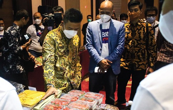 Bupati Bandung: Kemudahan Kredit Perbankan Bisa Berantas Bank Emok