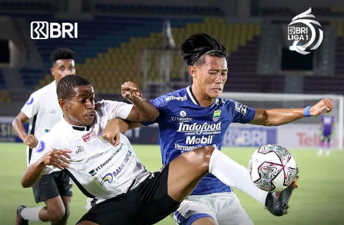 Hasil Liga 1: Persib Gulung Persipura 3-0