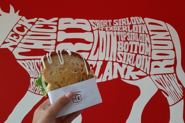 Makanan Enak di Bandung: Empuknya Roti Panggang Steak & Toast by Cannavaro