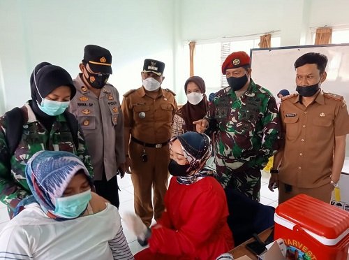 Warga Antusias Ikuti Gebyar Vaksinasi Presisi Polri di Batujajar KBB