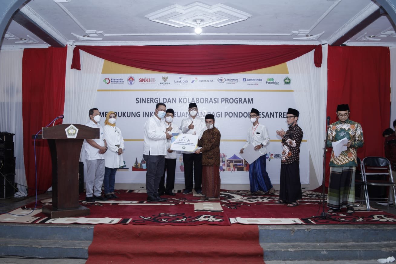 Bersama Kemenko Perekonomian, bank bjb Akselerasi Inklusi Keuangan di Lingkungan Pesantren