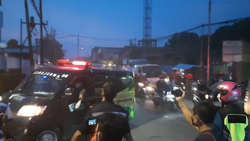 Kebakaran di Pabrik PCI Dayeuhkolot, Ambulans Disiagakan