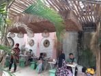 Kuliner Bandung | Santai Sejenak di Pasir Pantai Trouit