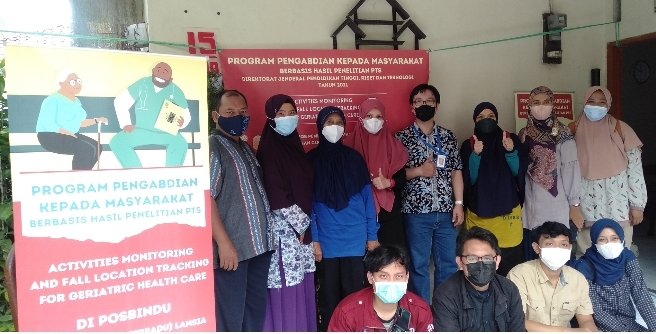 Deteksi Lansia Jatuh, Abdimas Telkom University Kembangkan Alat E-Care Lansia