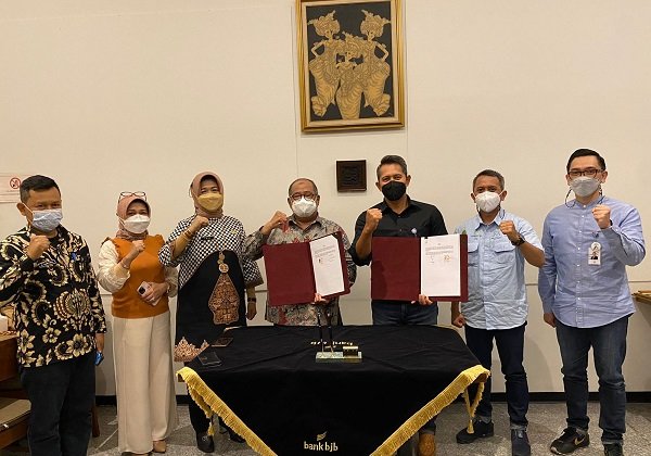 bank bjb Salurkan 172 Ribu BLT untuk Kemiskinan Ekstrem di Jabar 2021