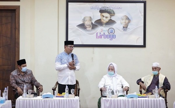 Kunjungi Ponpes Lirboyo, Ridwan Kamil Dinilai Layak Jadi Capres 2024