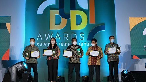 Yamaha Raih DUDI Awards dari Kemendikbudristek RI