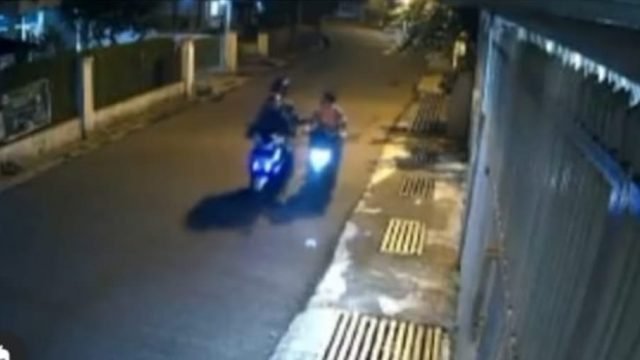 Aksi Begal Motor di Bandung Terekam CCTV, Modus Pepet Kemudian Eksekusi