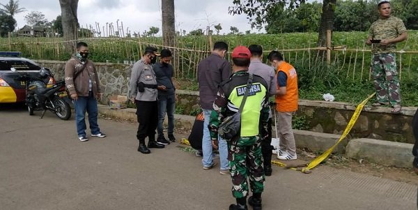 Geger! Warga Temukan Jasad Bayi di Pinggir Jalan di Cileunyi