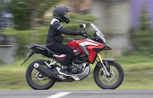 Selama Januari, Beli New CB150X Dapat Voucher Modifikasi Senilai Rp 1 Juta