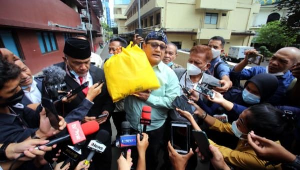 Edy Mulyadi Ditetapkan Jadi Tersangka, Langsung Ditahan