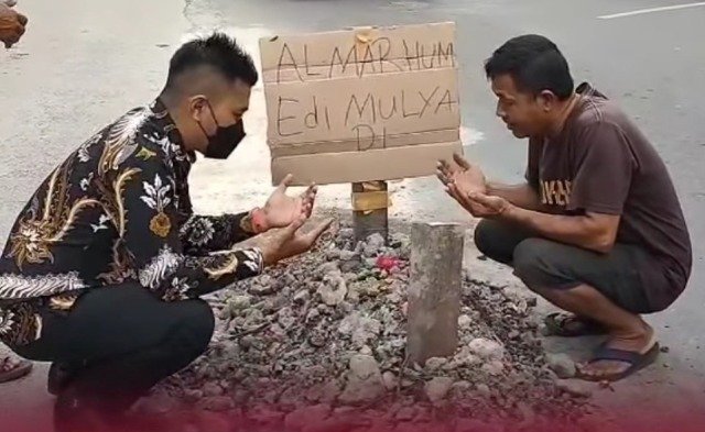 Heboh Temuan Replika Makam Edy Mulyadi
