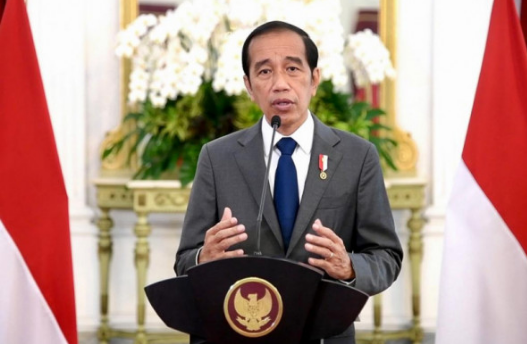 Tiga Periode
