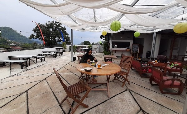 Ceunelli, Kafe di Soreang Asyik buat Nongkrong