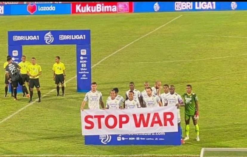 Menang Atas Persija, Persib Bandung Sampaikan Pesan Damai Rusia-Ukraina