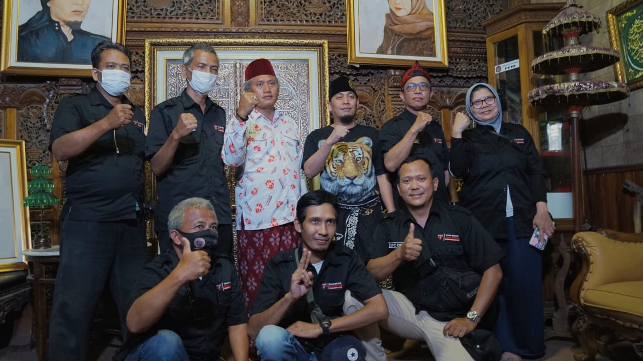 Kenalkan Ganjar Pranowo, Sahabat Ganjar Datang ke Ponpes Ujang Bustomi