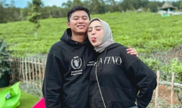 Dinan Fajrina Sakit, Doni Salmanan Menangis