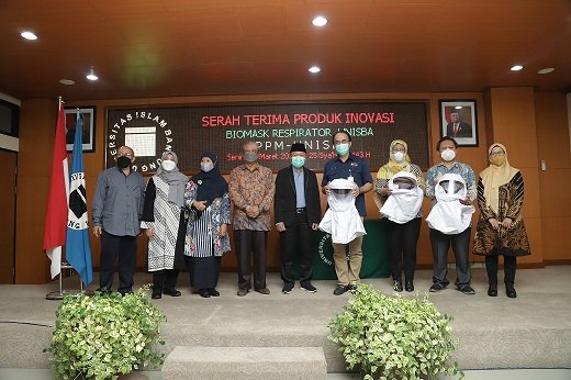 Unisba Serahkan Biomask Respirator Hasil Penelitian Ketiga RS di Bandung