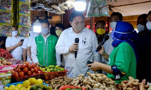 Menko Airlangga: Teknologi Digital dalam Ekosistem Pasar Tradisional Tingkatkan Daya Saing Pedagang