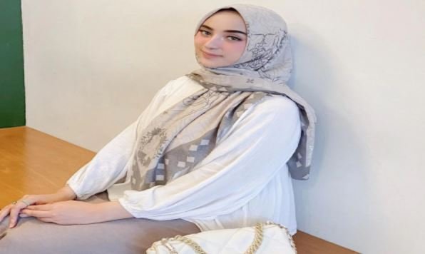 Dinan Fajrina Diperiksa Sebagai Saksi, Bawa Makanan Ini untuk Doni Salmanan