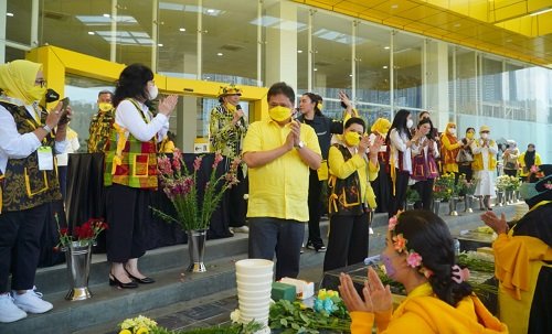 Airlangga Apresiasi Bazar Perempuan Golkar Hidupkan UMKM Jelang Ramadhan