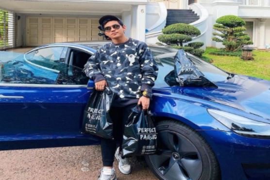 Tesla, Ferrari hingga Rumah Mewah dan Apartemen Indra Kenz Bakal Disita Bareskrim