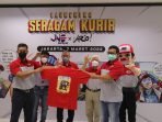 Tampil Beda! JNE Resmikan Seragam Kurir Karya Ilustrator Marvel & DC Comics, Ario Anindito