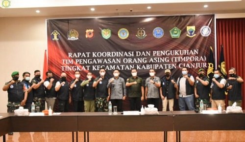 Tingkatkan Pengawasan Orang Asing, Kemenkumham Jabar Kukuhkan Timpora Cianjur