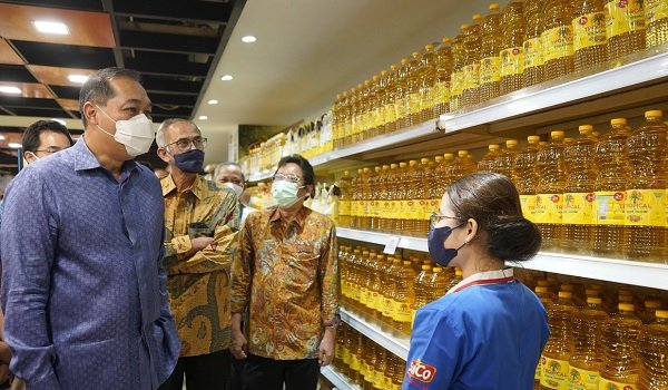 Pantau Migor dan Bapok di Ritel Modern, Mendag: Stok Melimpah, Kebutuhan Terpenuhi
