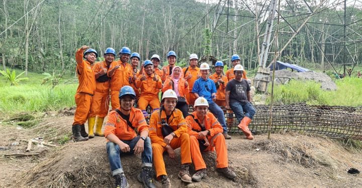 Merayakan Pencapaian Perempuan di Sektor Kelistrikan