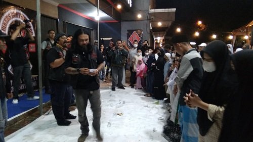 BB 1% MC West Java Chapter Touring Sambil Berbagi dengan Dhuafa