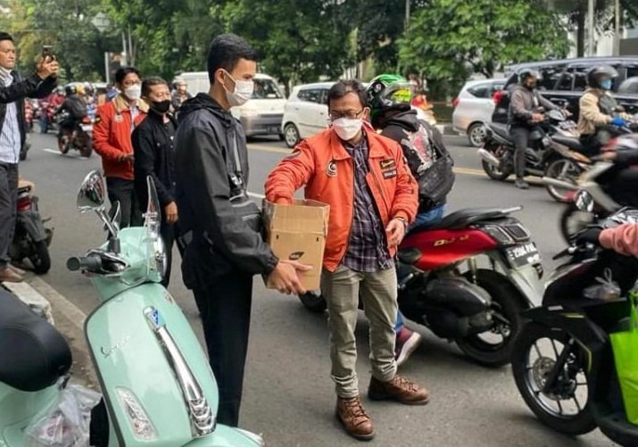 Berbagi Berkah Ramadan, BVC Peduli Gelar Aksi Sosial Bagikan Takjil