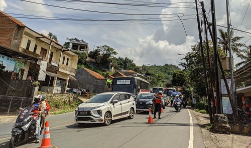 H-2 Lebaran, Arus Lalu Lintas Nagreg Padat