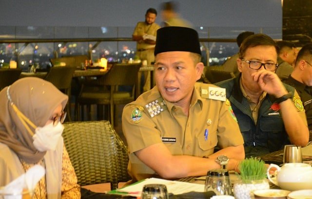 Bupati Bandung Alokasikan Penerimaan Pajak Rokok untuk JKN-KIS