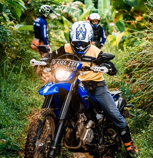 Yamaha bLU cRU Offroad Experience Menyapa Lady Bikers di Kuningan