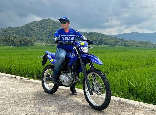 Doyan Trabasan, Mantan Pembalap Moto2 Berpetualang Pakai WR 155 R